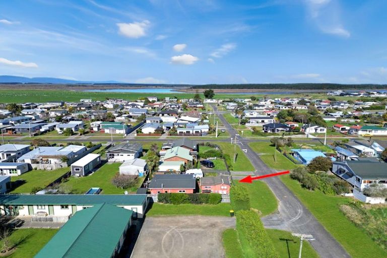 Photo of property in 15 Te Awa Street, Foxton Beach, Foxton, 4815