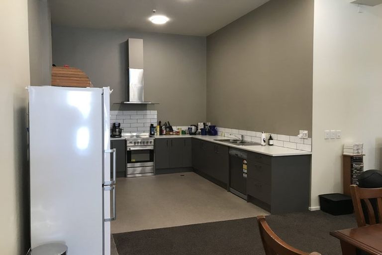 Photo of property in Luxford Villas, 116/72 Herald Street, Berhampore, Wellington, 6023