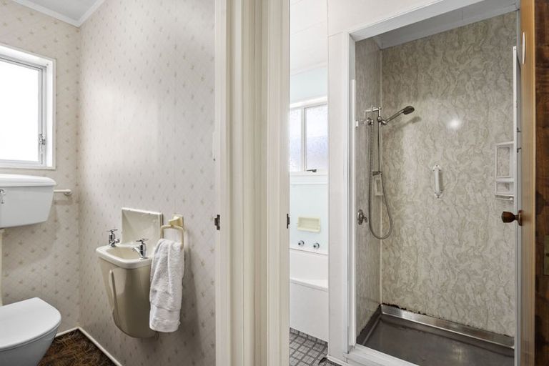 Photo of property in 5a Webster Street, Westown, New Plymouth, 4310