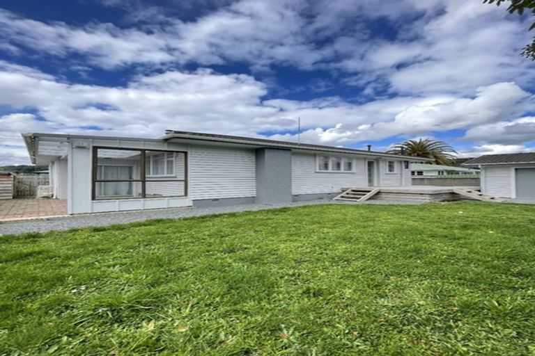 Photo of property in 21 Totara Park Road, Clouston Park, Upper Hutt, 5018