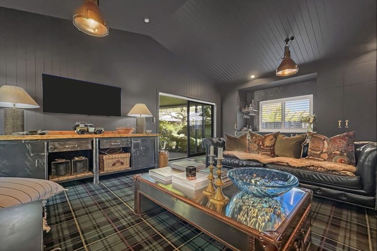 Photo of property in 1 Nisbet Terrace, Kinloch, Taupo, 3377
