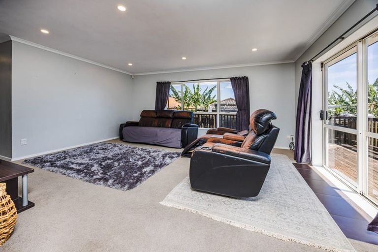 Photo of property in 12 Prado Drive, Pukekohe, 2120