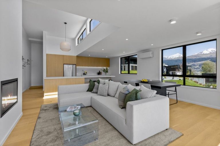 Photo of property in 11a William Rees Place, Kawarau Falls, Queenstown, 9300