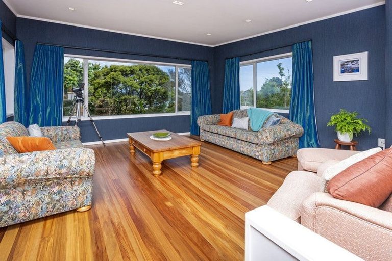 Photo of property in 12 Oban Road, Browns Bay, Auckland, 0630