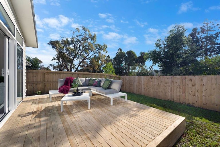 Photo of property in 400 Main Road, Huapai, Kumeu, 0810