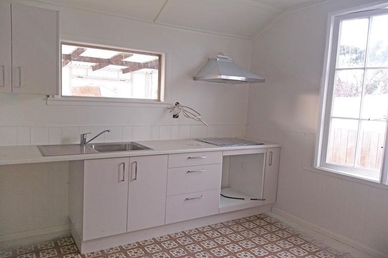 Photo of property in 16 Torridge Street, Oamaru, 9400