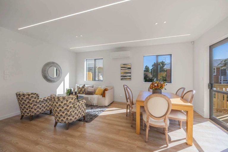 Photo of property in 35c Noall Street, Te Atatu Peninsula, Auckland, 0610