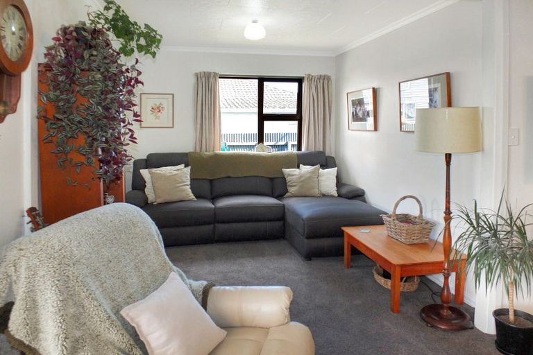 Photo of property in 22 Shortt Street, Foxton Beach, Foxton, 4815