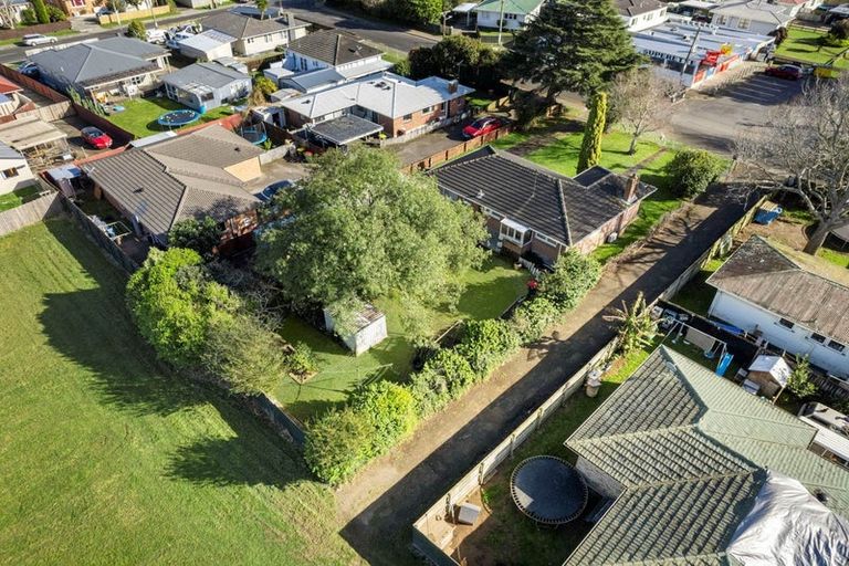 Photo of property in 12 Cross Street, Papakura, 2110
