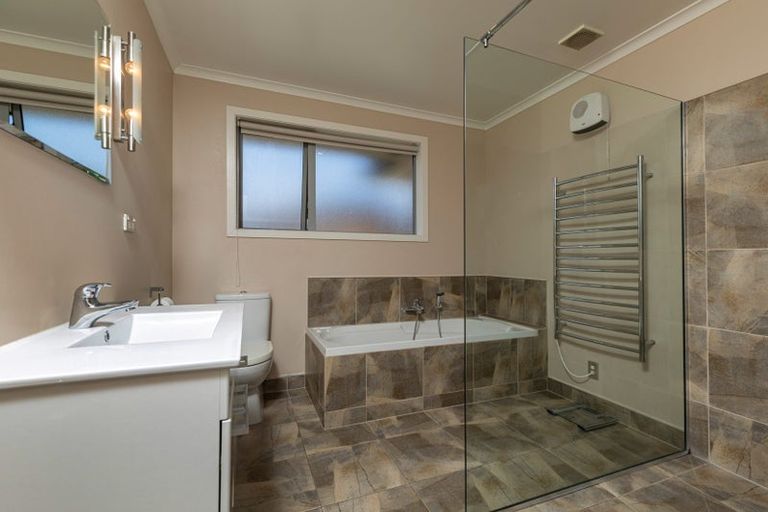 Photo of property in 40 Little Maude Drive, Lake Hawea, Wanaka, 9382