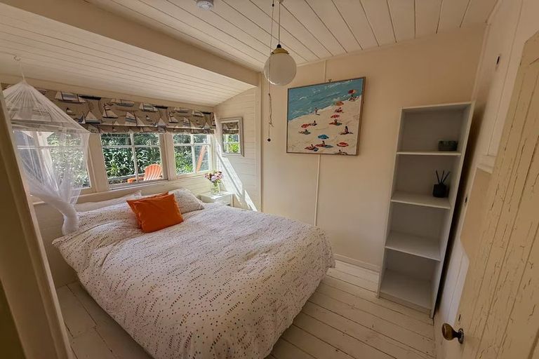 Photo of property in 59 Tutere Street, Waikanae Beach, Waikanae, 5036