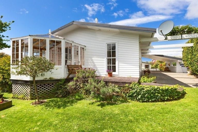 Photo of property in 32 Discovery Drive, Whitby, Porirua, 5024
