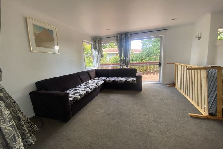 Photo of property in 12 Awakino Place, Manurewa, Auckland, 2102