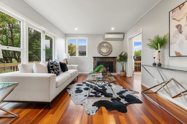 Photo of property in 37 Cardiff Road, Pakuranga, Auckland, 2010