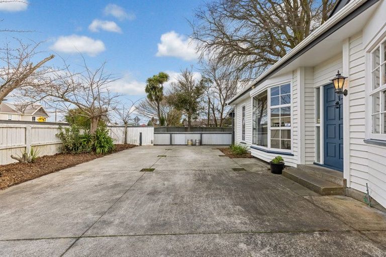 Photo of property in 39 Winters Road, Redwood, Christchurch, 8051