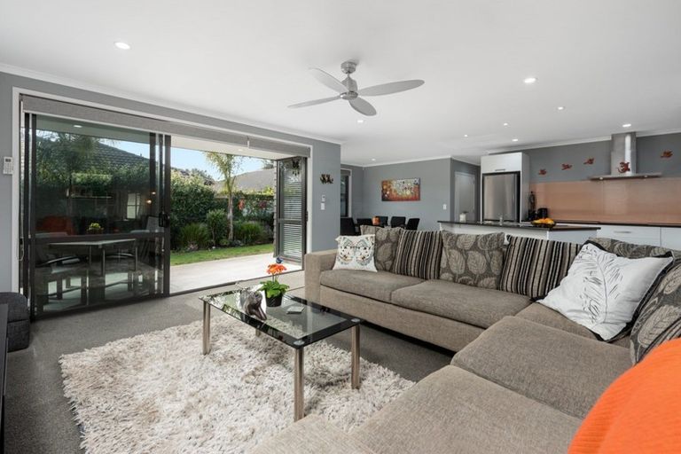 Photo of property in 17 Oakwood Way, Papamoa Beach, Papamoa, 3118