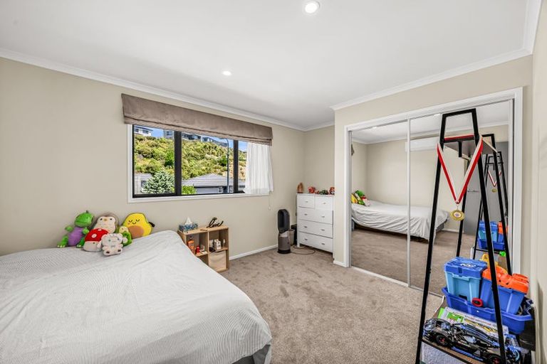 Photo of property in 29 Margaret Shields Avenue, Aotea, Porirua, 5024
