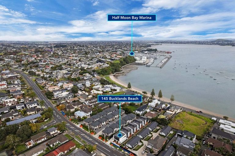 Photo of property in 1/145 Bucklands Road, Bucklands Beach, Auckland, 2012
