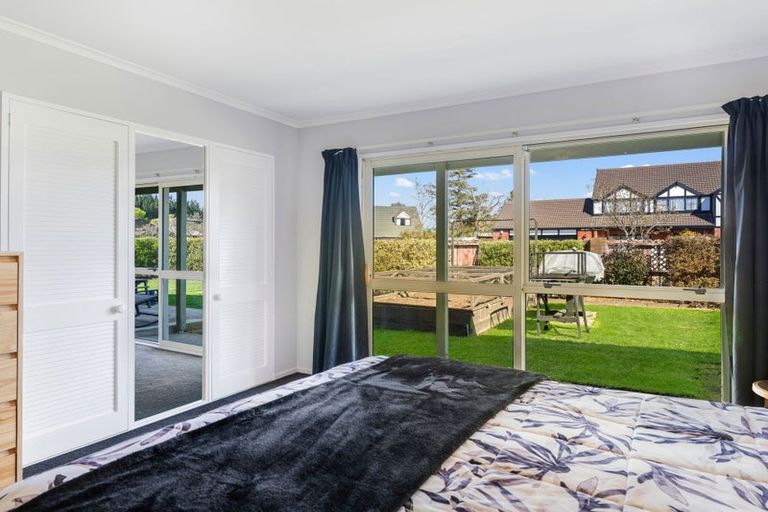 Photo of property in 150 Royal Park Drive, Parklands, Christchurch, 8083