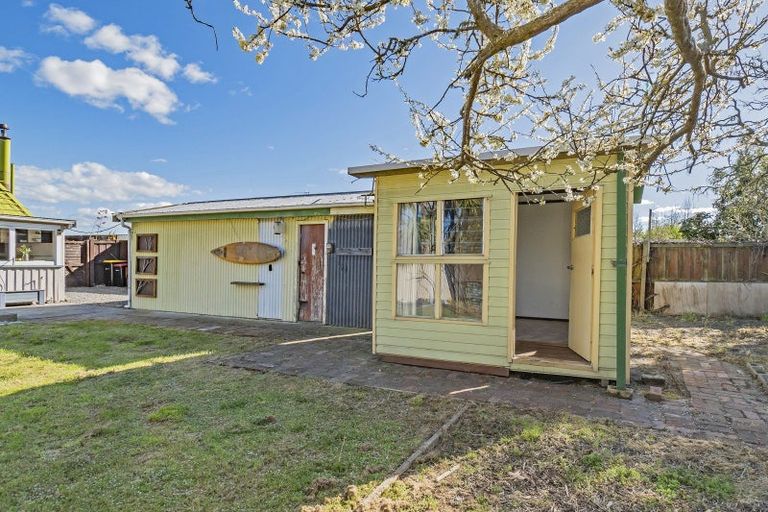 Photo of property in 20 Broadway Avenue, Waikuku Beach, 7473