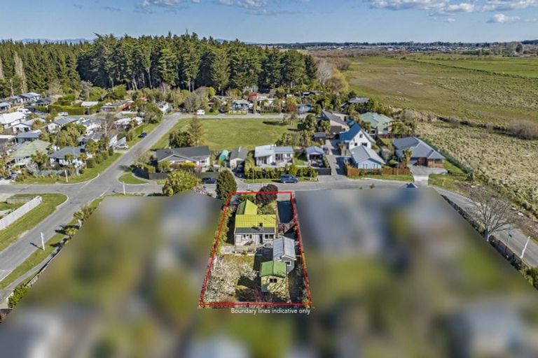 Photo of property in 20 Broadway Avenue, Waikuku Beach, 7473
