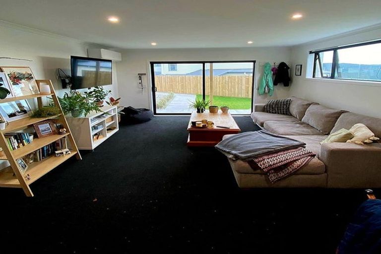 Photo of property in 11 Havana Rise, Grenada Village, Wellington, 6037