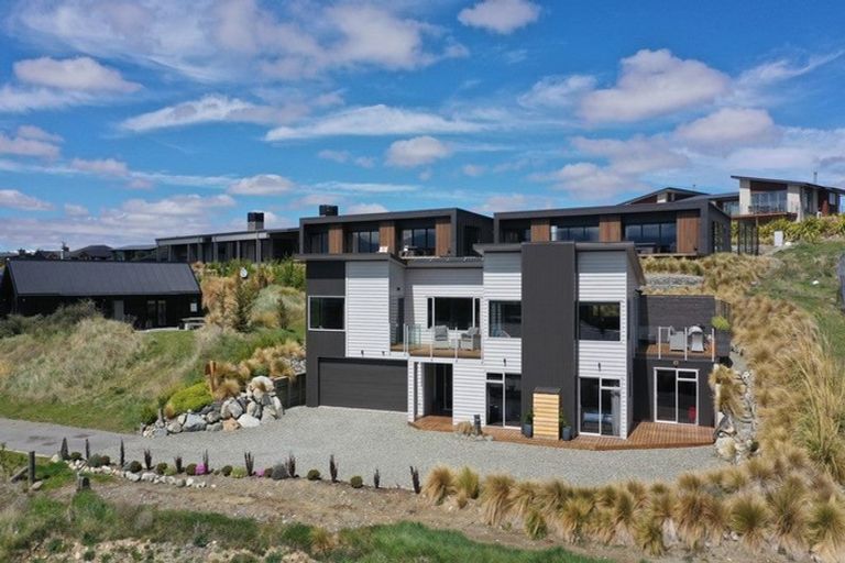 Photo of property in 8 Sibbald Lane, Lake Tekapo, 7999