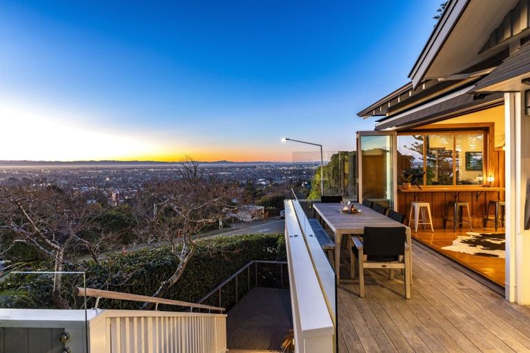 Photo of property in 67 Hackthorne Road, Cashmere, Christchurch, 8022