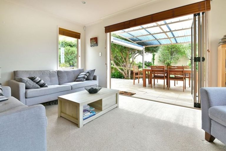 Photo of property in 21 West Hoe Heights, Orewa, 0931