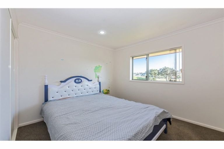 Photo of property in 33 Fingal Way, Gulf Harbour, Whangaparaoa, 0930