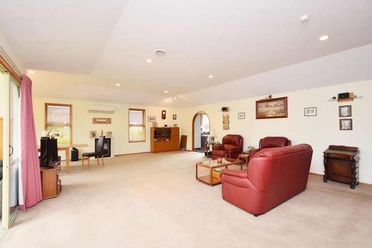 Photo of property in 112 Gladstone Terrace, Gladstone, Invercargill, 9810