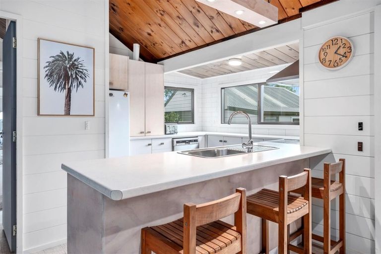 Photo of property in 12 Waitawa Place, Lynmore, Rotorua, 3010