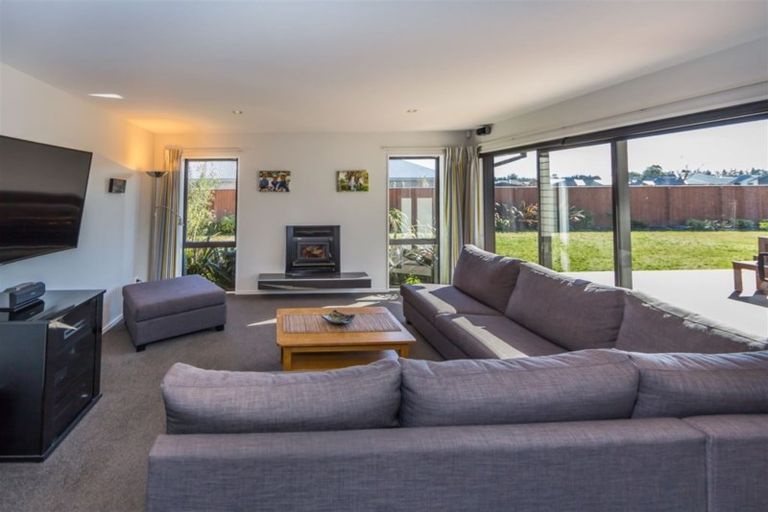 Photo of property in 23 Jacqueline Drive, West Melton, 7618