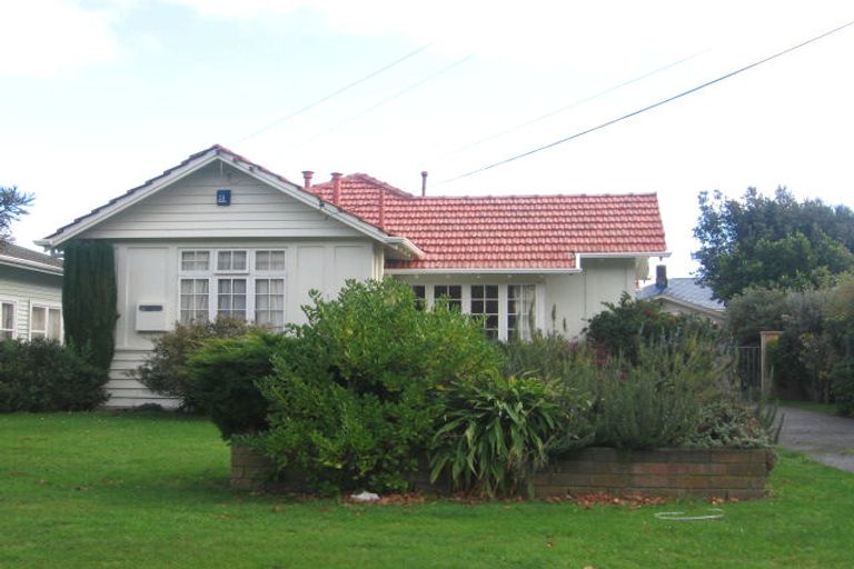 Photo of property in 6 Waitui Crescent, Waiwhetu, Lower Hutt, 5010