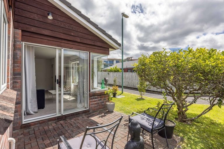 Photo of property in 59 The Grove, Red Beach, 0932