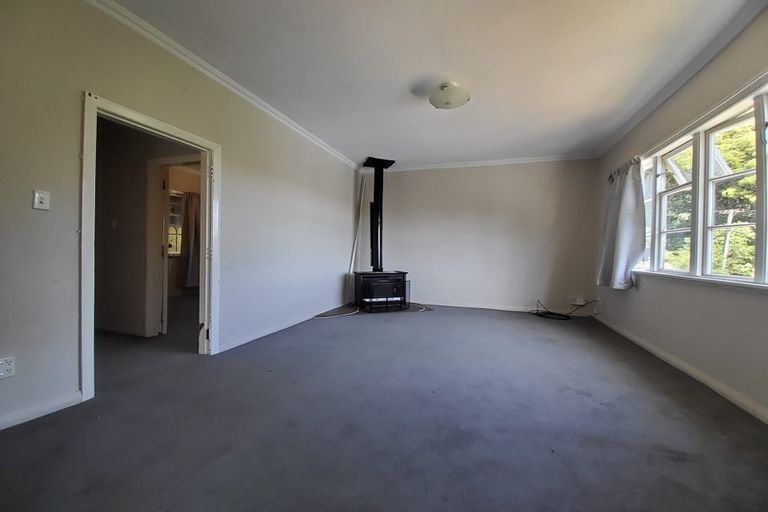 Photo of property in 93 Monorgan Road, Strathmore Park, Wellington, 6022