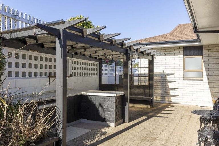 Photo of property in 62 Harvey Street, Waipahihi, Taupo, 3330