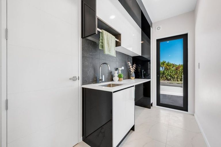 Photo of property in 20 Hughs Way, Flat Bush, 2019