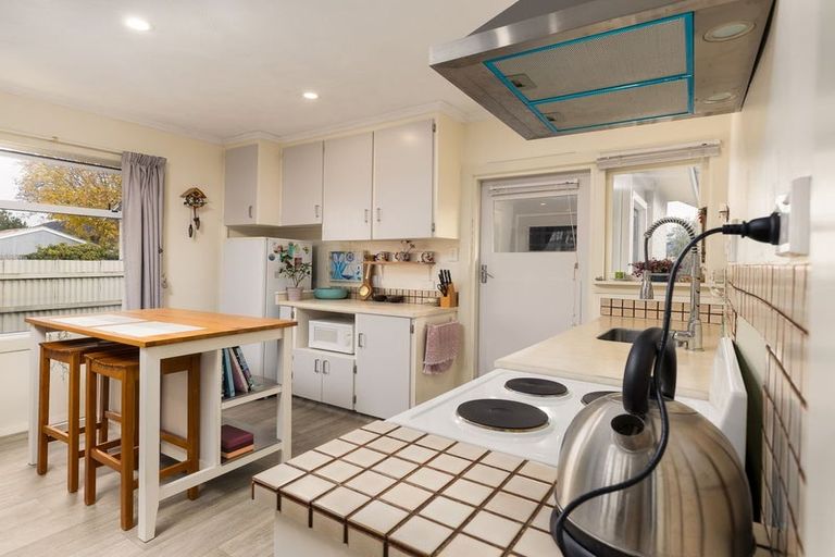 Photo of property in 16 Edward Street, Waimate, 7924