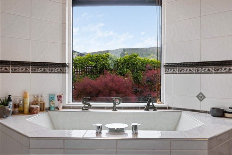 Photo of property in 11 Hortons Way, Cromwell, 9310