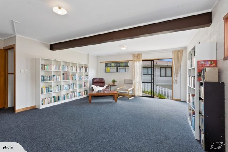 Photo of property in 1/126 Carlisle Road, Browns Bay, Auckland, 0632