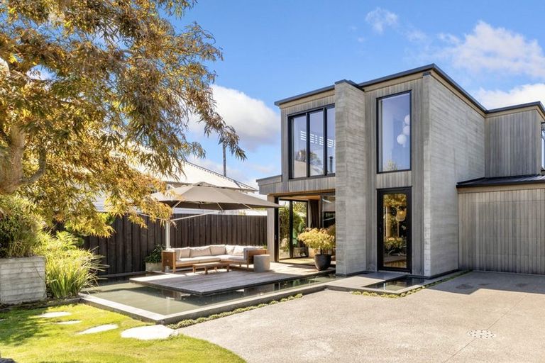 Photo of property in 40 Hewitts Road, Merivale, Christchurch, 8014