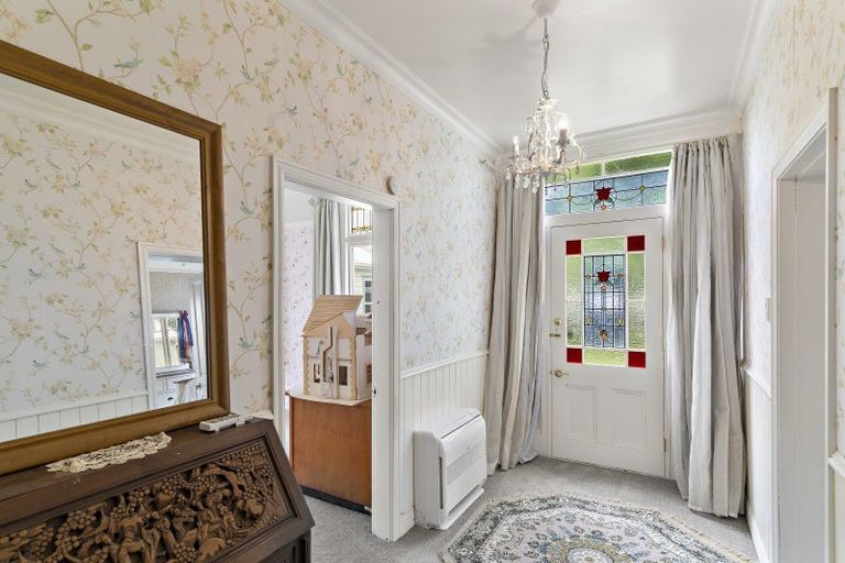 Photo of property in 206 Main Street, Greytown, 5712