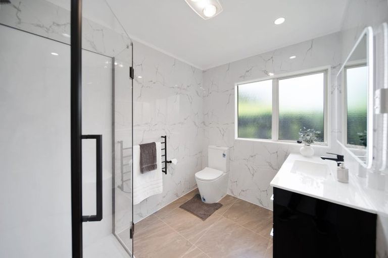 Photo of property in 8a Margarita Rise, Pukekohe, 2120