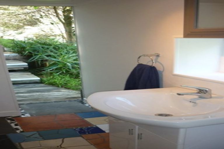 Photo of property in 42 Sea View Road, Baylys Beach, Dargaville, 0377