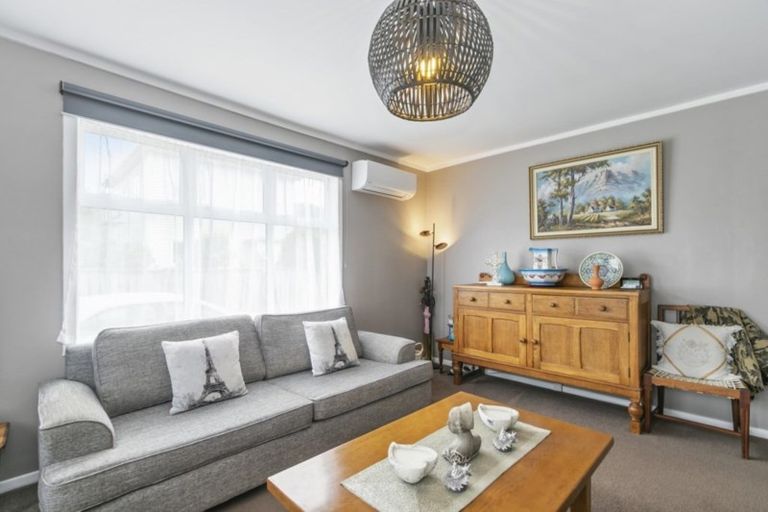 Photo of property in 261 Naenae Road, Naenae, Lower Hutt, 5011