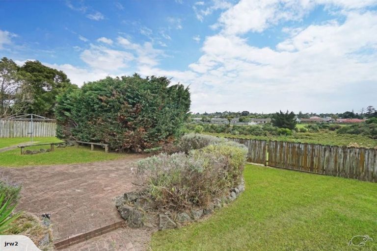 Photo of property in 207 Burswood Drive, Burswood, Auckland, 2013