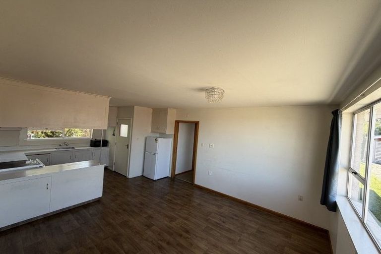 Photo of property in 12 Coates Place, Rangiora, 7400