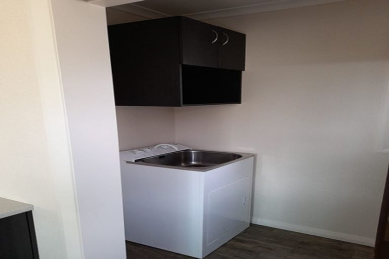 Photo of property in 38 Miro Street, Takaro, Palmerston North, 4410