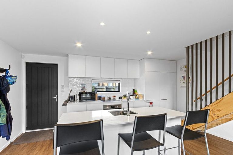 Photo of property in 2/45 Division Street, Riccarton, Christchurch, 8041